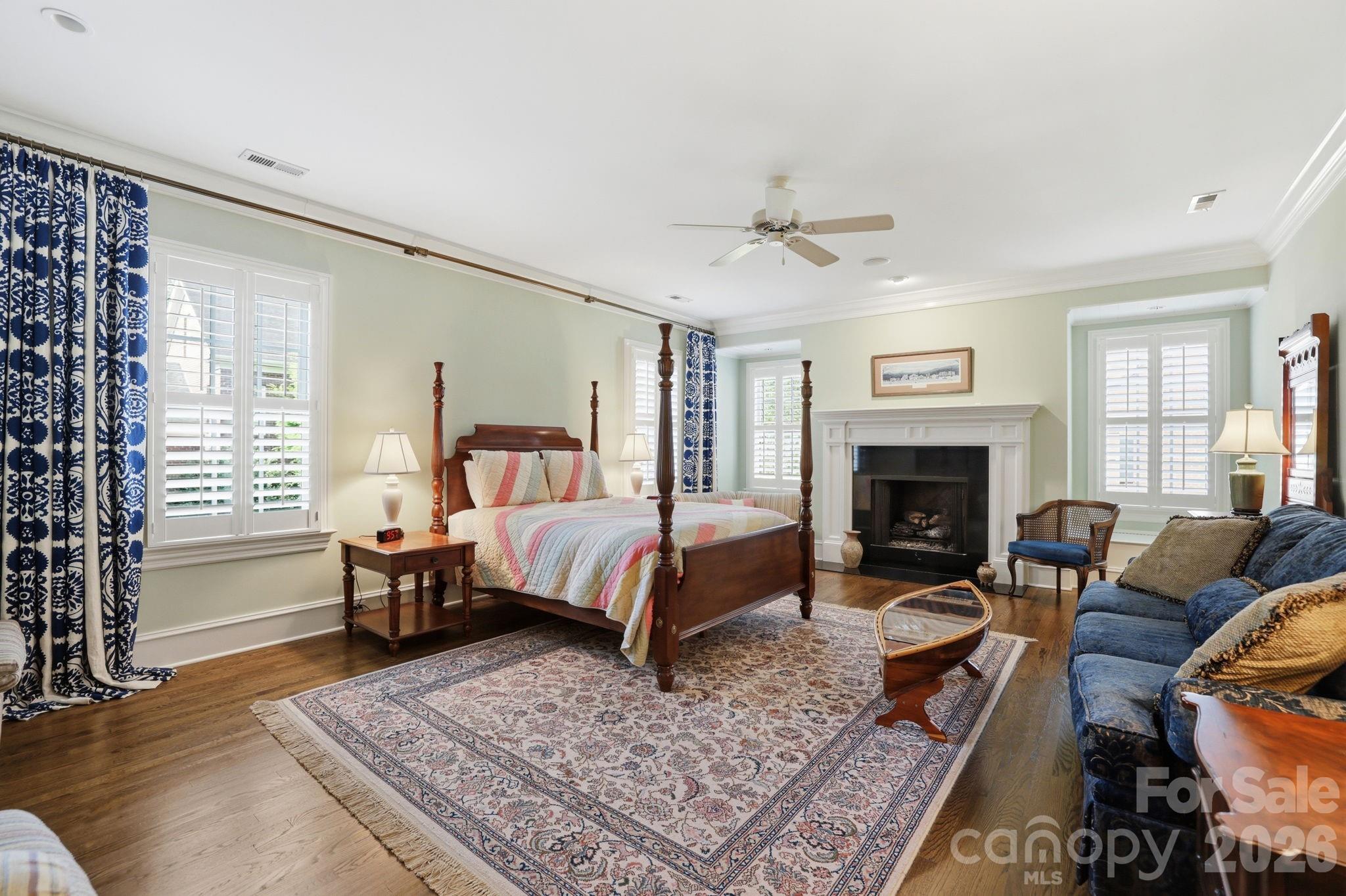 2044 Queens Road W Charlotte NC 28207