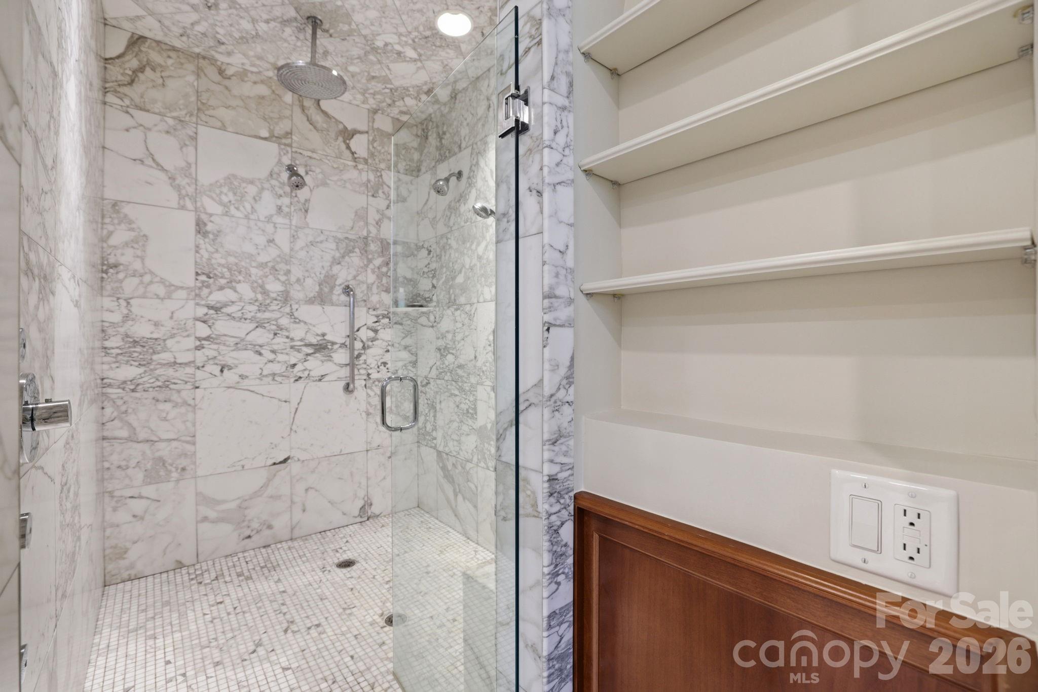 2044 Queens Road W Charlotte NC 28207