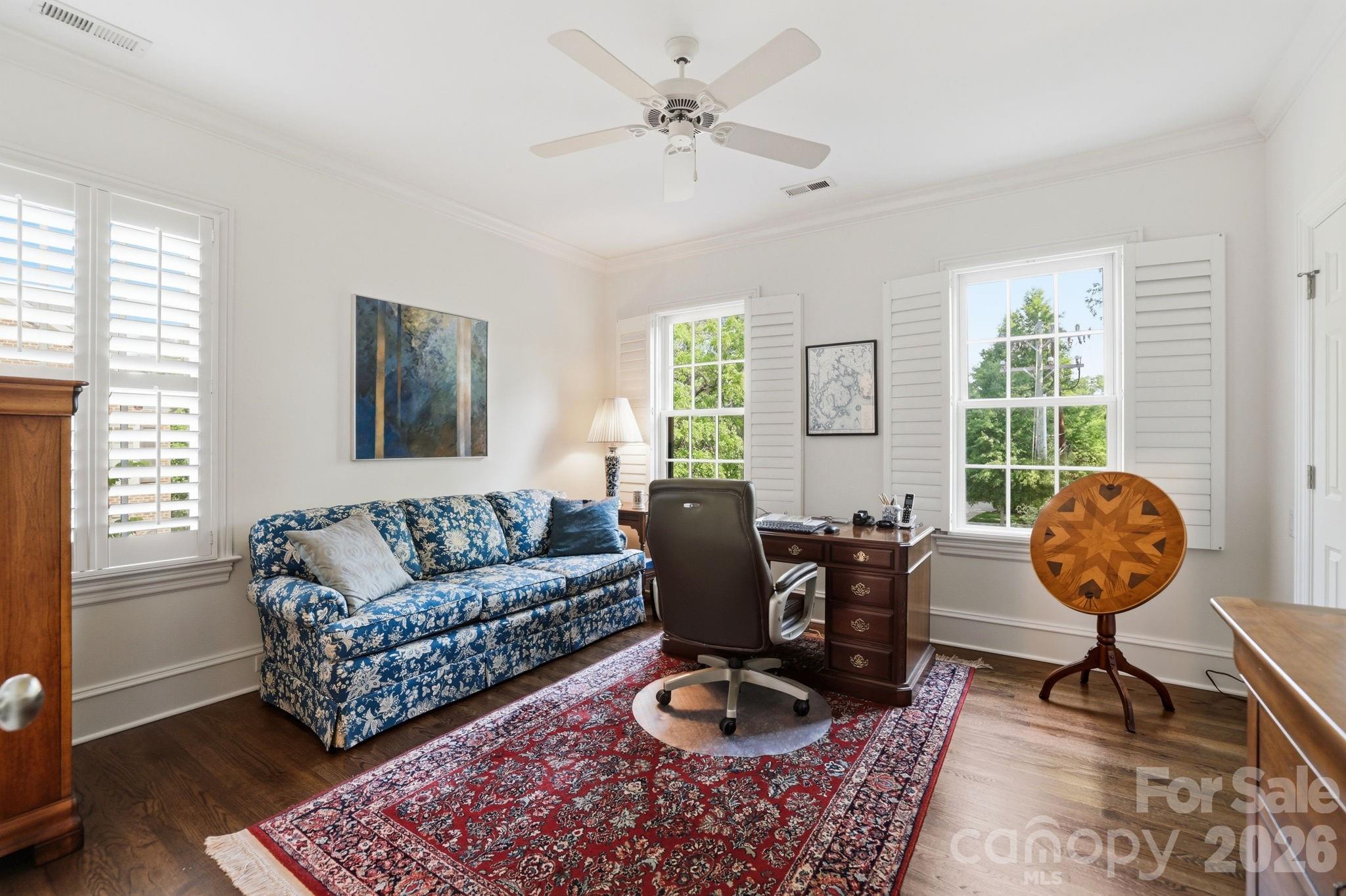 2044 Queens Road W Charlotte NC 28207