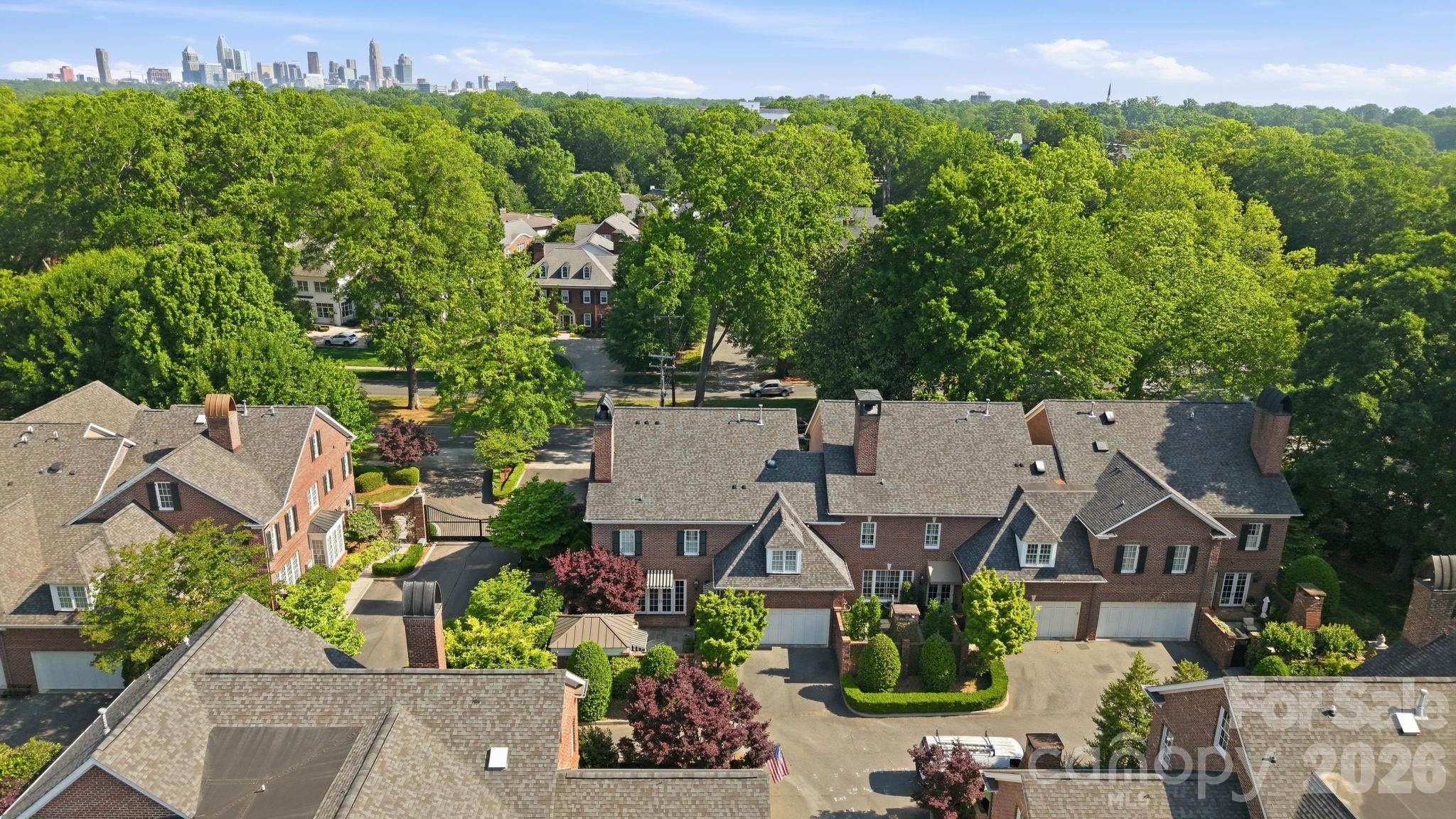 2044 Queens Road W Charlotte NC 28207
