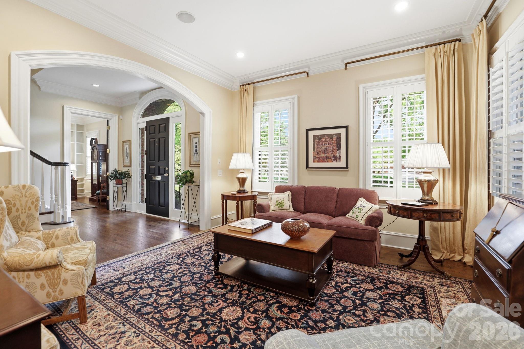 2044 Queens Road W Charlotte NC 28207