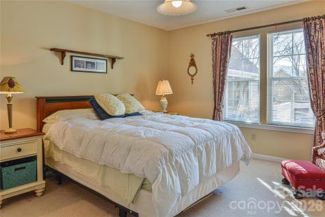 1301 Hyde Park Drive Asheville NC 28806