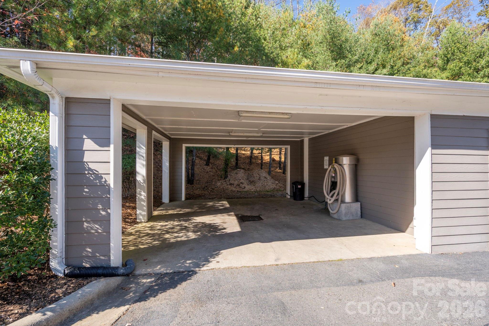 600 Vista Lake Drive Candler NC 28715