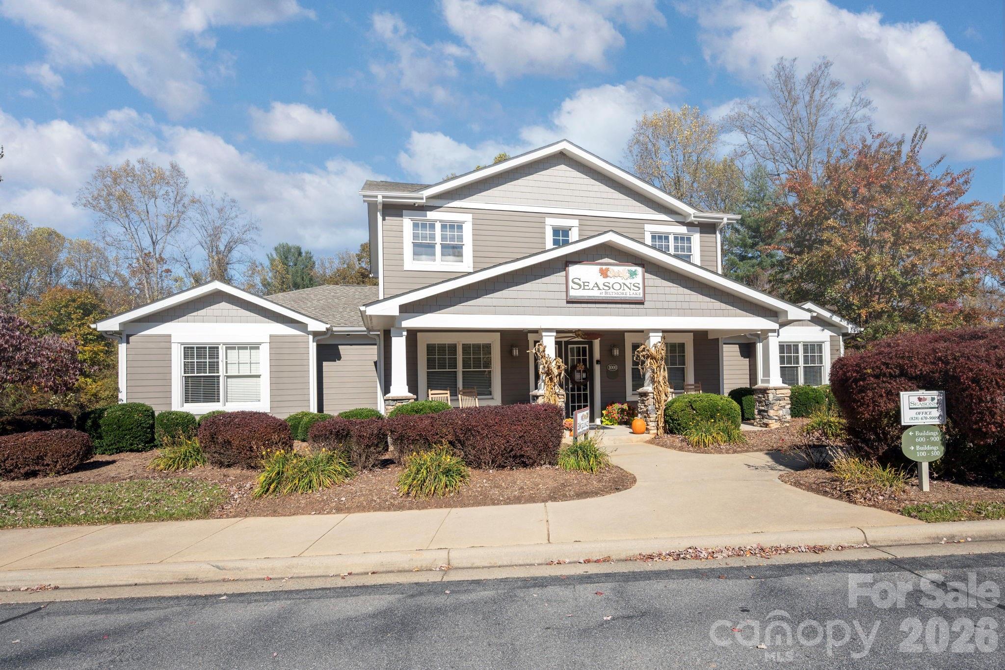 600 Vista Lake Drive Candler NC 28715