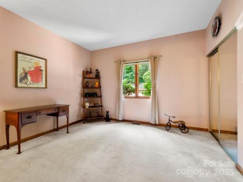 305 Piney Mountain Drive Asheville NC 28805