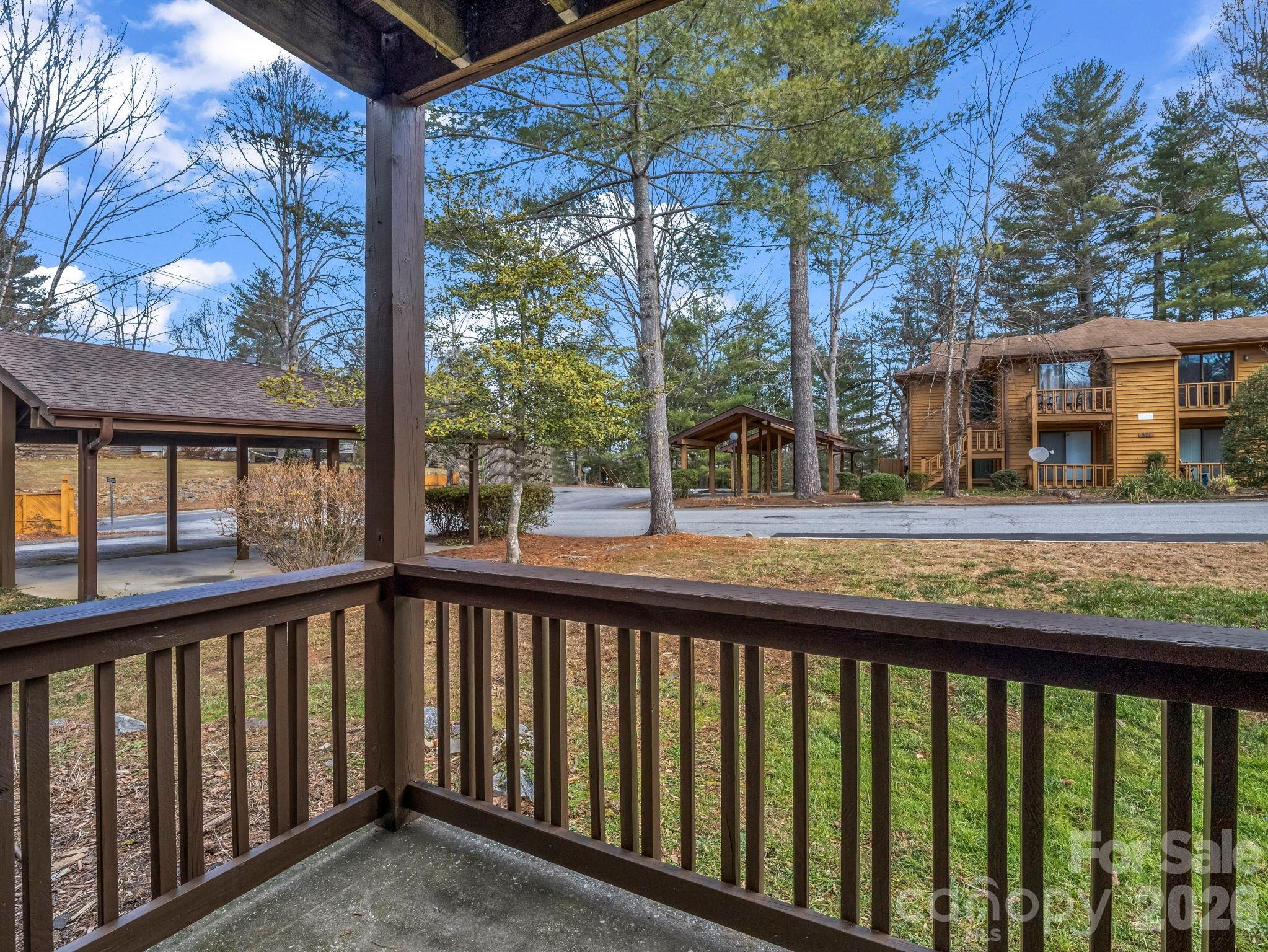 520 Courtwood Lane Hendersonville NC 28739