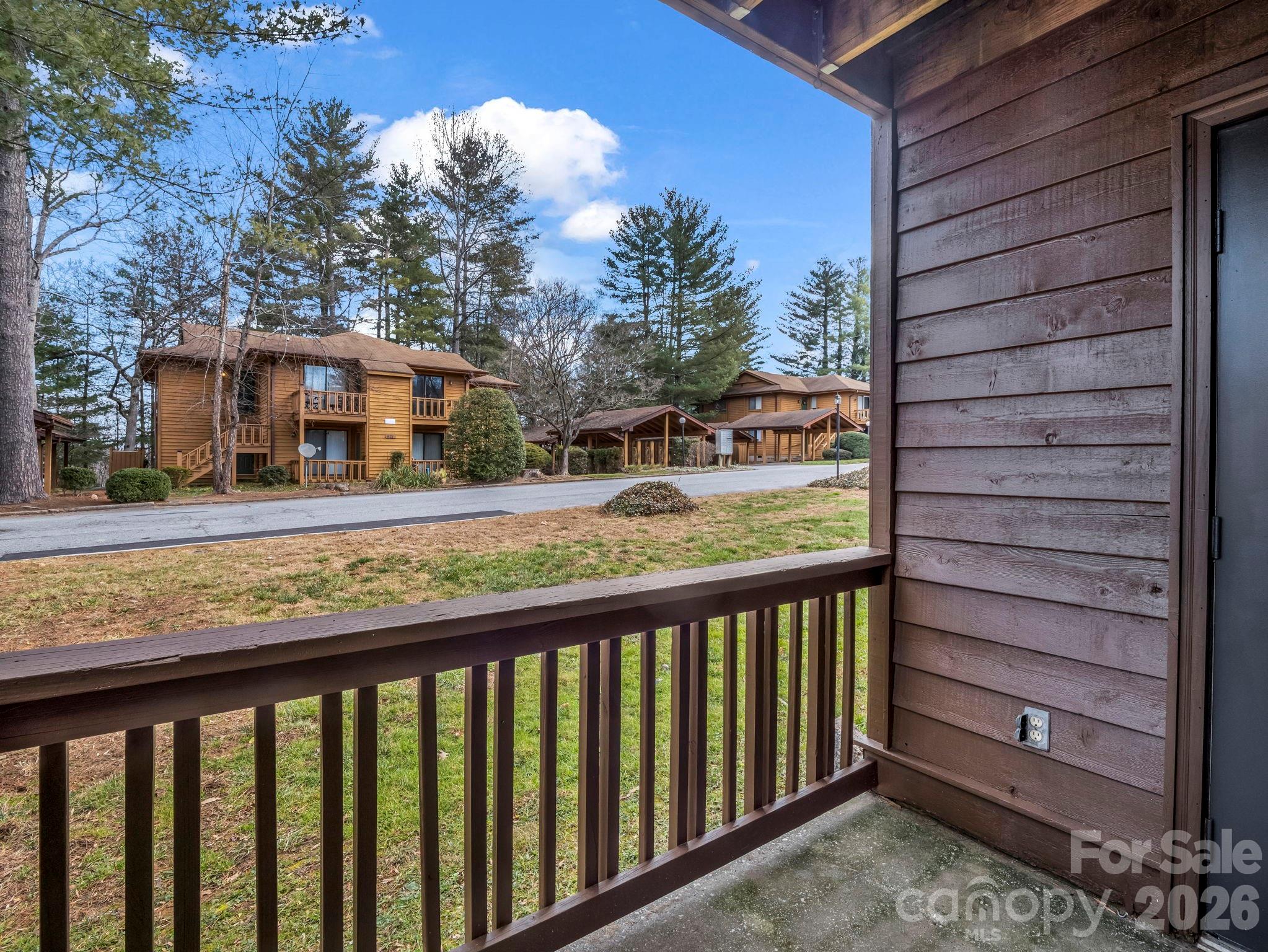 520 Courtwood Lane Hendersonville NC 28739
