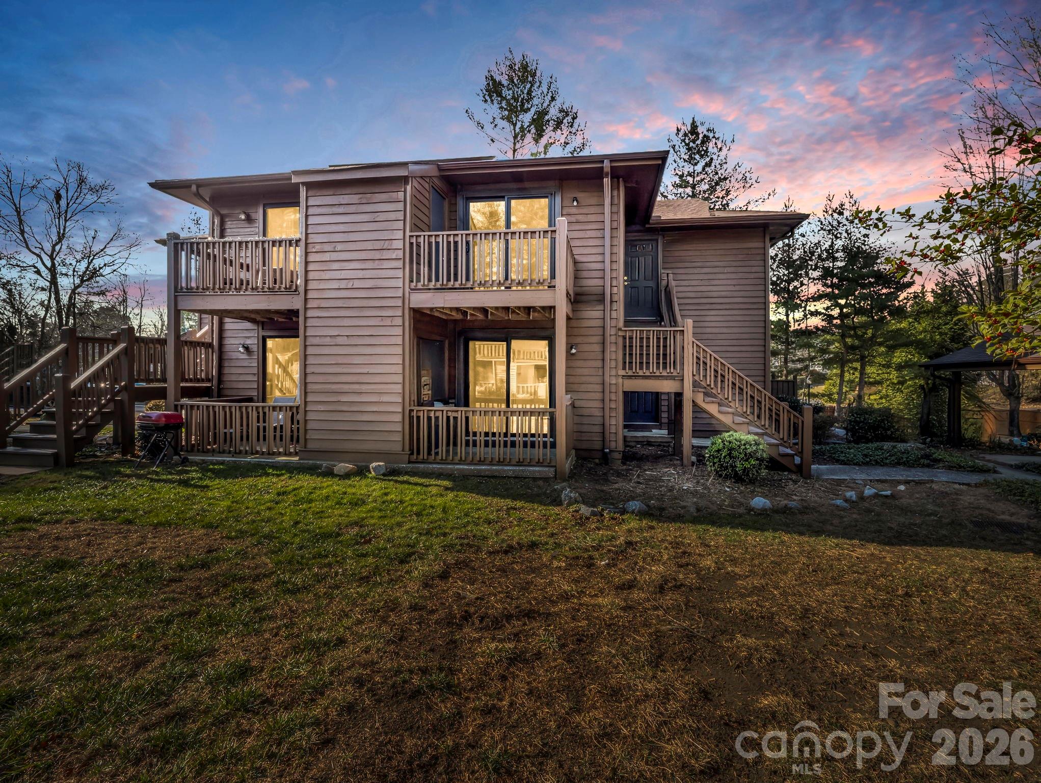 520 Courtwood Lane Hendersonville NC 28739