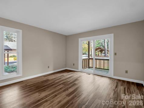 520 Courtwood Lane Hendersonville NC 28739