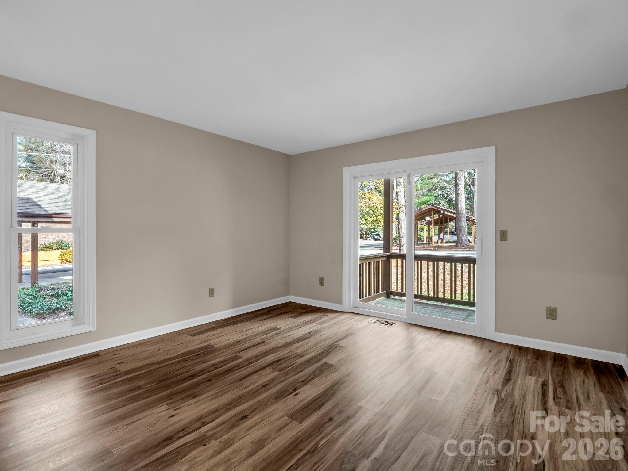 520 Courtwood Lane Hendersonville NC 28739