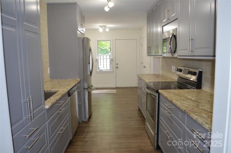 609 Crowfields Lane Asheville NC 28803