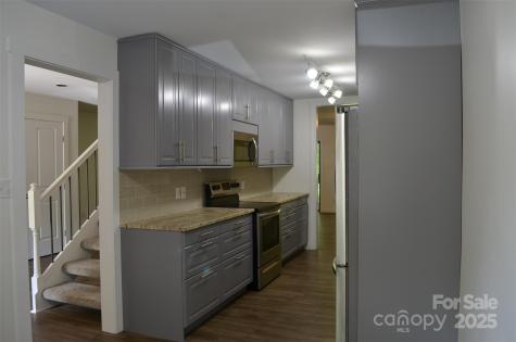 609 Crowfields Lane Asheville NC 28803