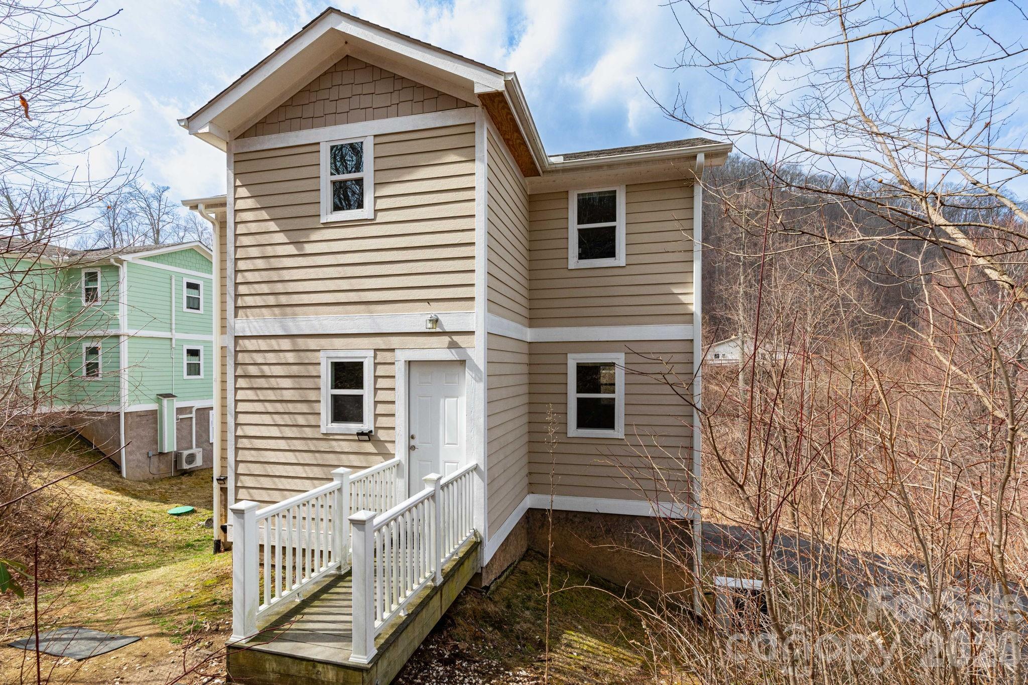 14 Lila Lane Clyde NC 28721