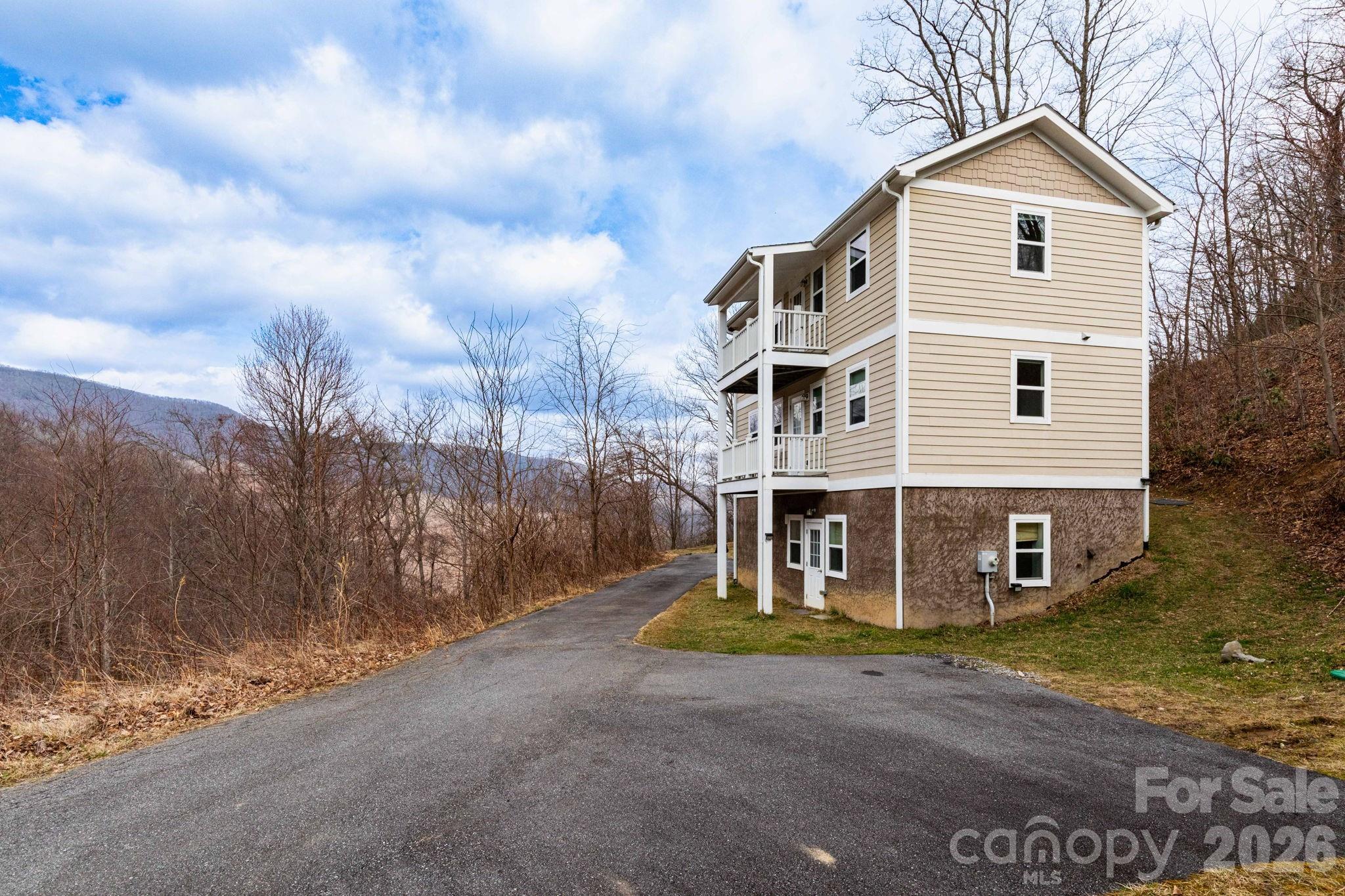 14 Lila Lane Clyde NC 28721