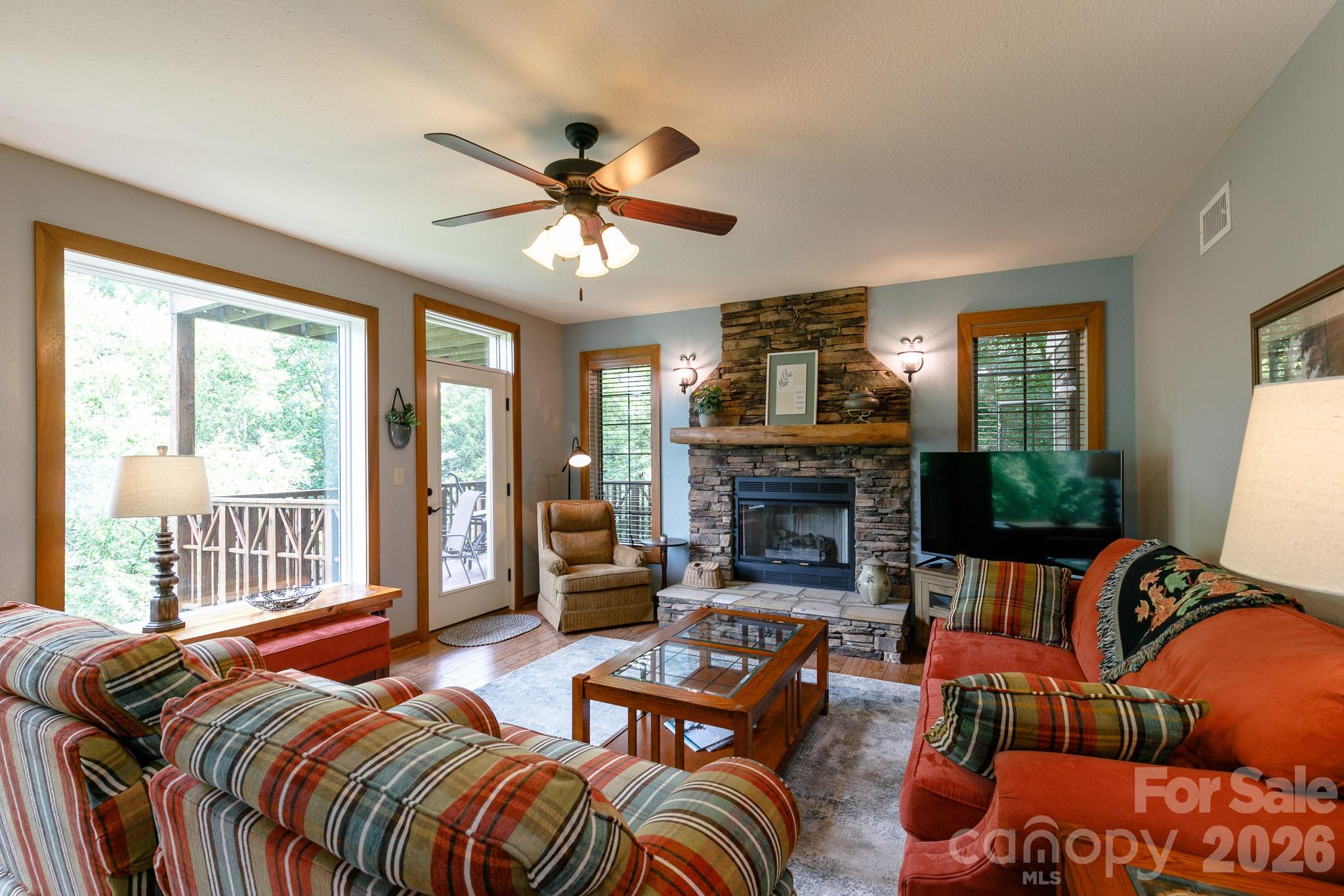 222 Creekside Way Burnsville NC 28714