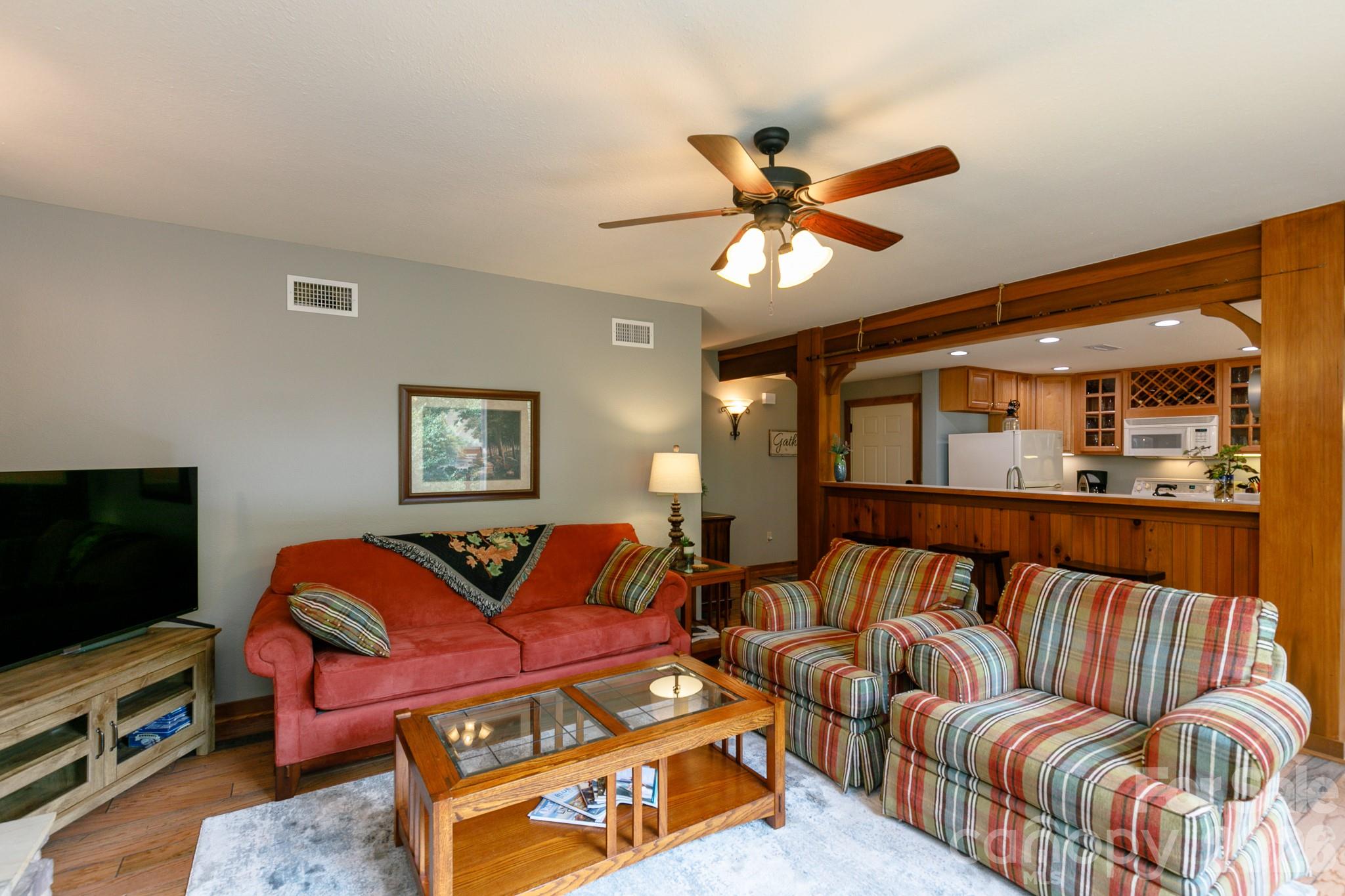 222 Creekside Way Burnsville NC 28714