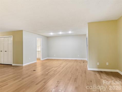457 Crowfields Drive Asheville NC 28803