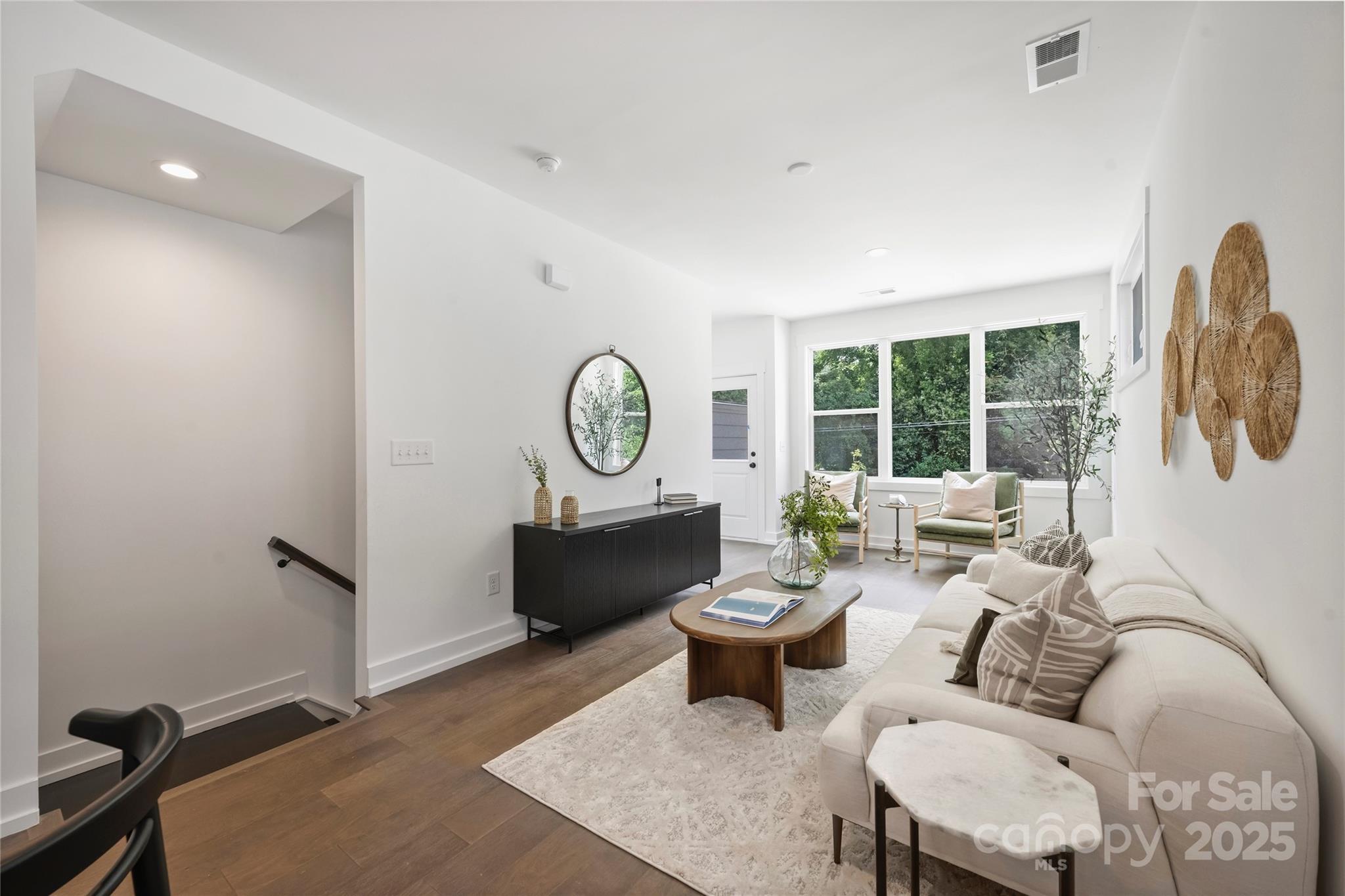 209 Coxe Avenue Charlotte NC 28208