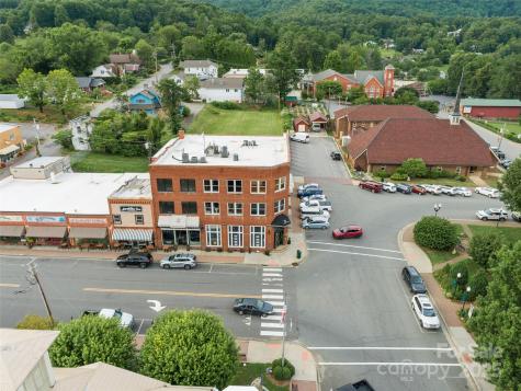 5 Town Square Burnsville NC 28714