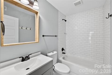 1612 Sharon Road W Charlotte NC 28210