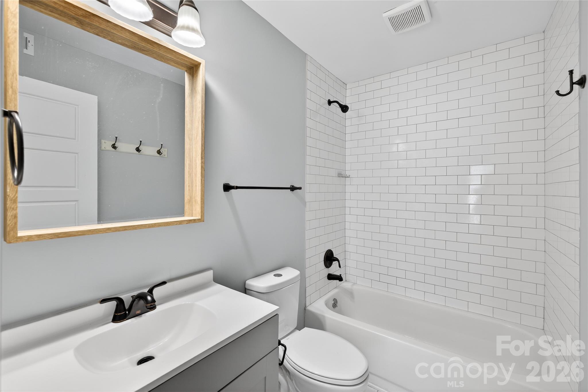 1612 Sharon Road W Charlotte NC 28210