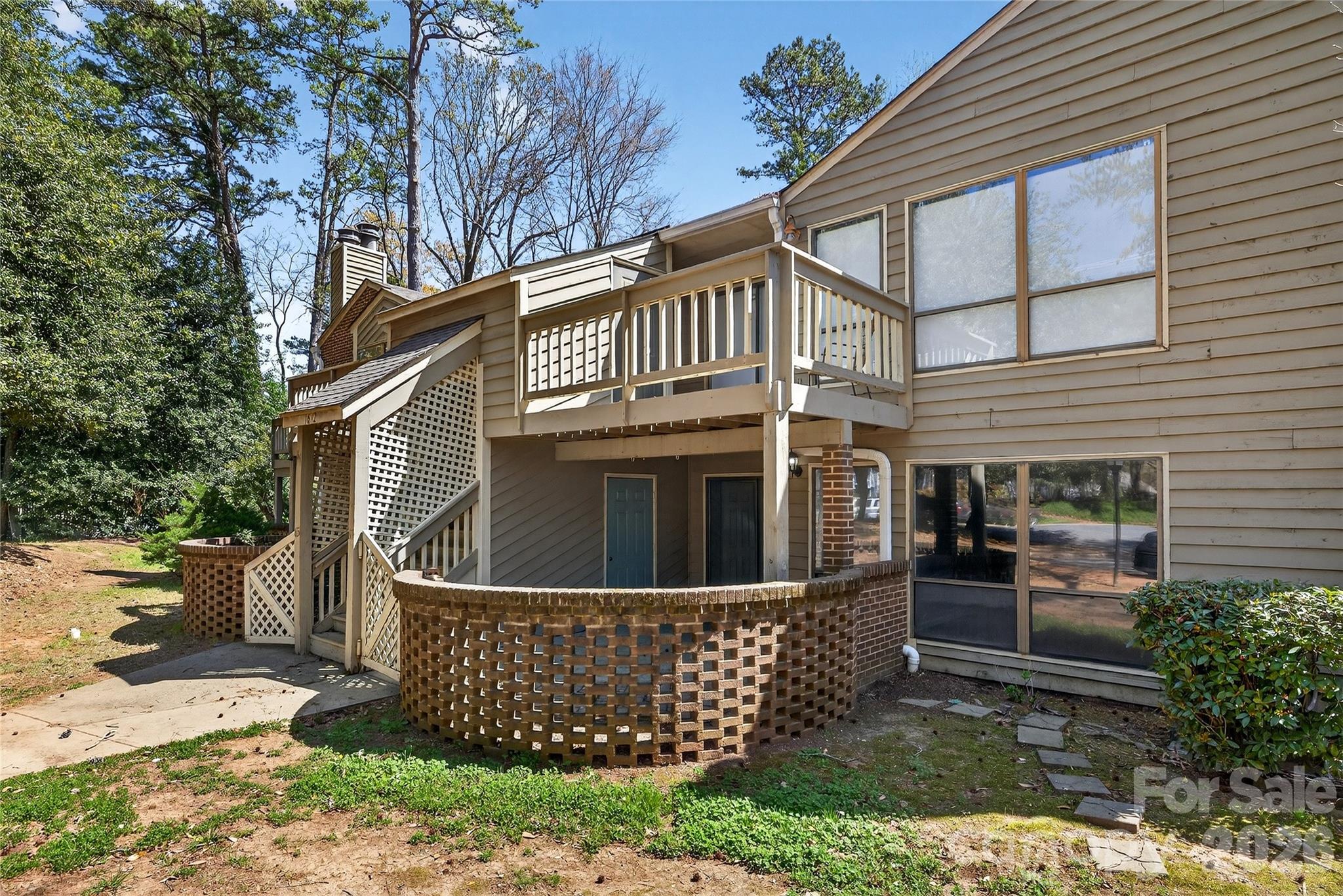 1612 Sharon Road W Charlotte NC 28210