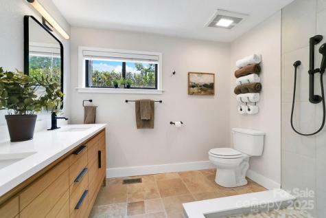 216 Tinequa Drive Brevard NC 28712