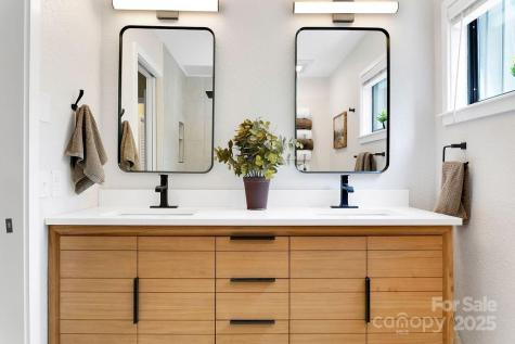 216 Tinequa Drive Brevard NC 28712