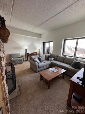 303 Sugar Top Drive Sugar Mountain NC 28604