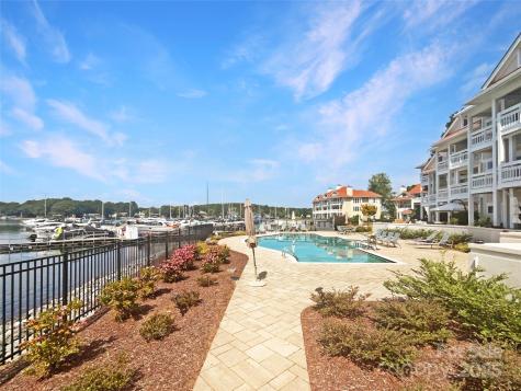 17931 Kings Point Drive Cornelius NC 28031