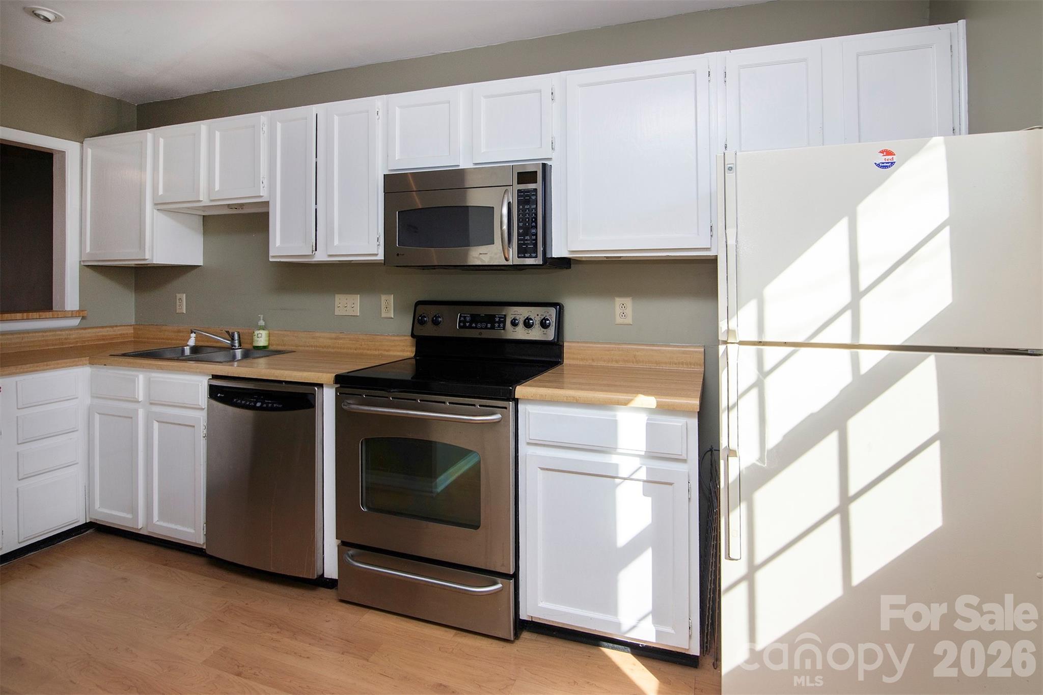 6116 Heath Ridge Court Charlotte NC 28210