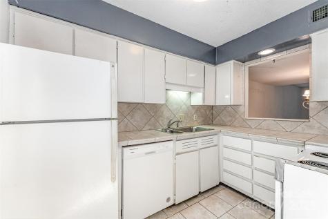 3740 Winding Creek Lane Charlotte NC 28226