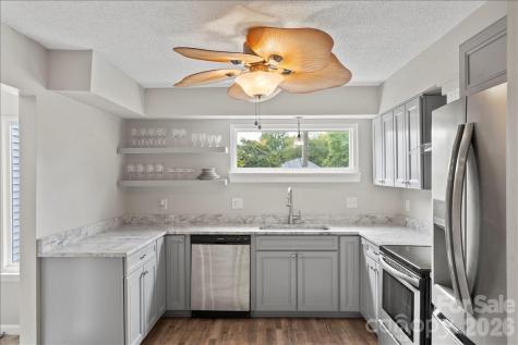 6610 Point Comfort Lane Charlotte NC 28226