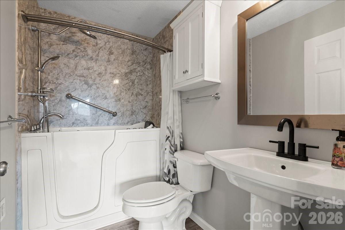 6610 Point Comfort Lane Charlotte NC 28226