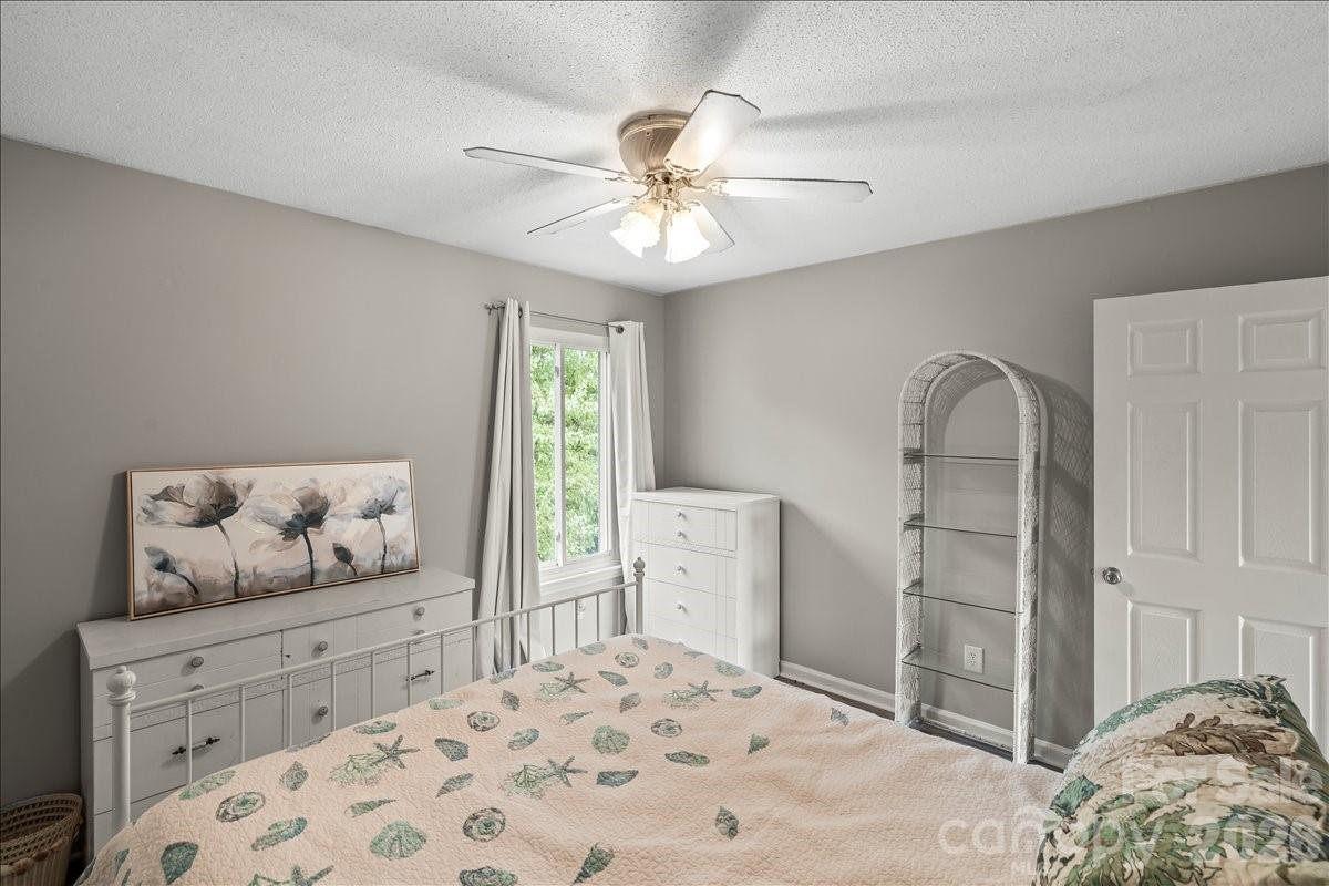 6610 Point Comfort Lane Charlotte NC 28226