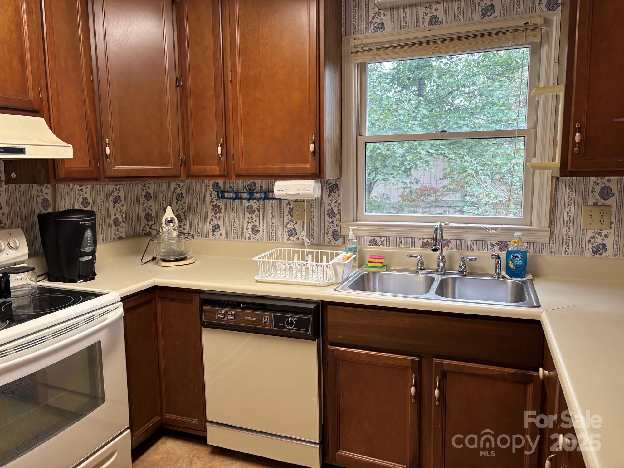 655 Overlook Drive Spruce Pine NC 28777