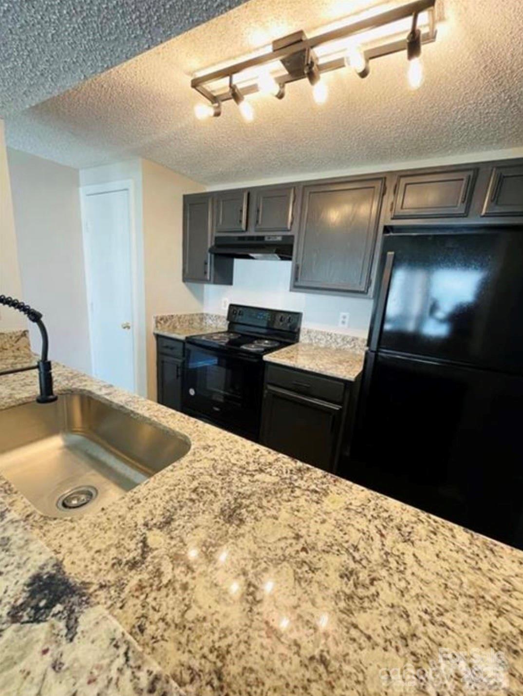 1624 Arlyn Circle Charlotte NC 28213