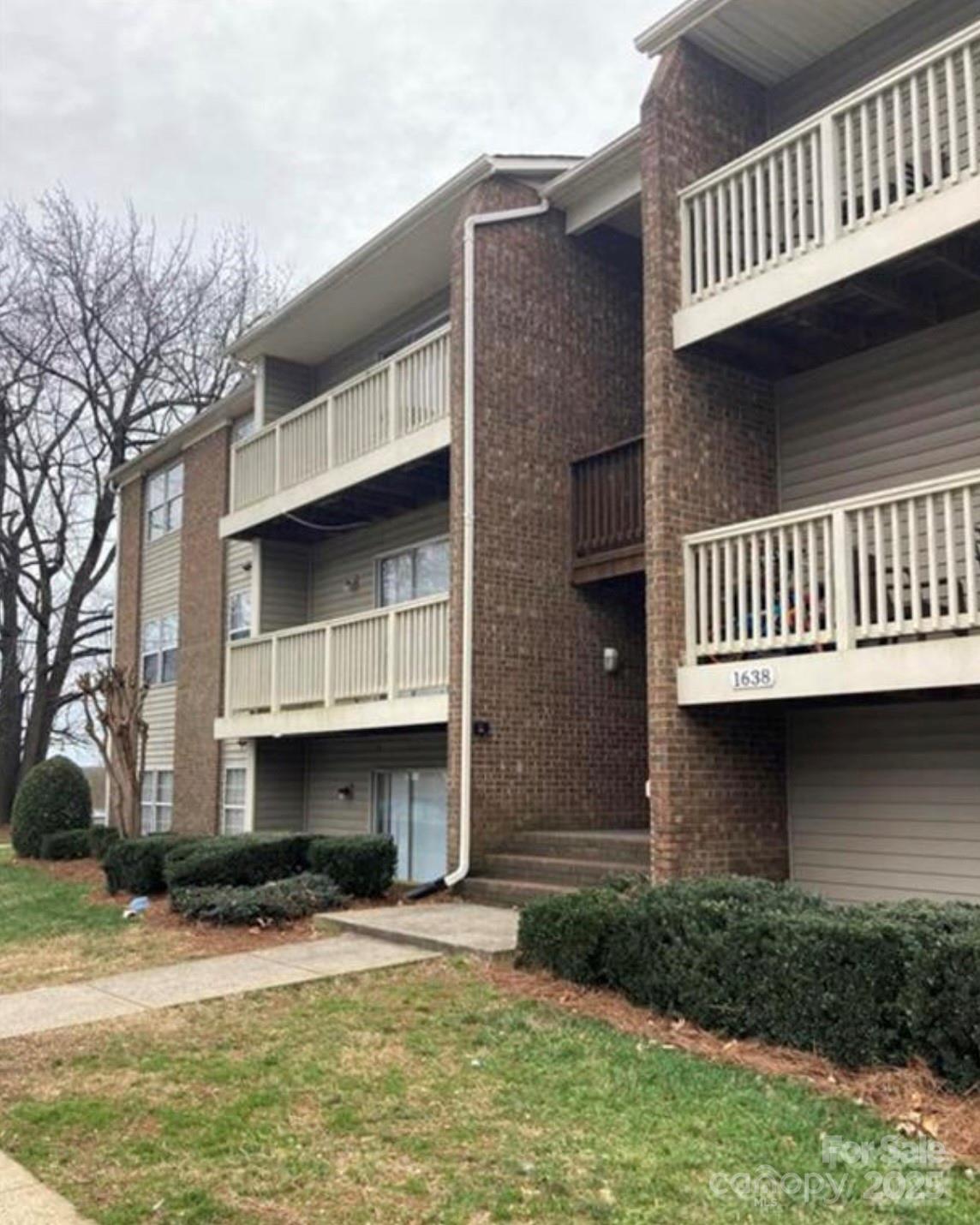 1624 Arlyn Circle Charlotte NC 28213