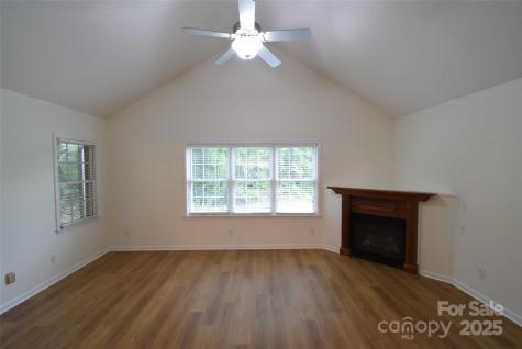 542 Queen Brogan Court Gastonia NC 28054