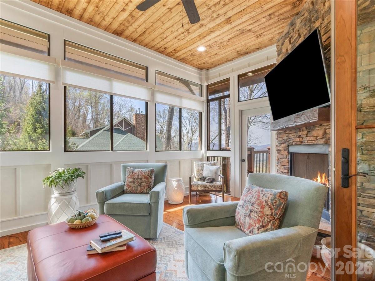 45 Creekside Way Burnsville NC 28714