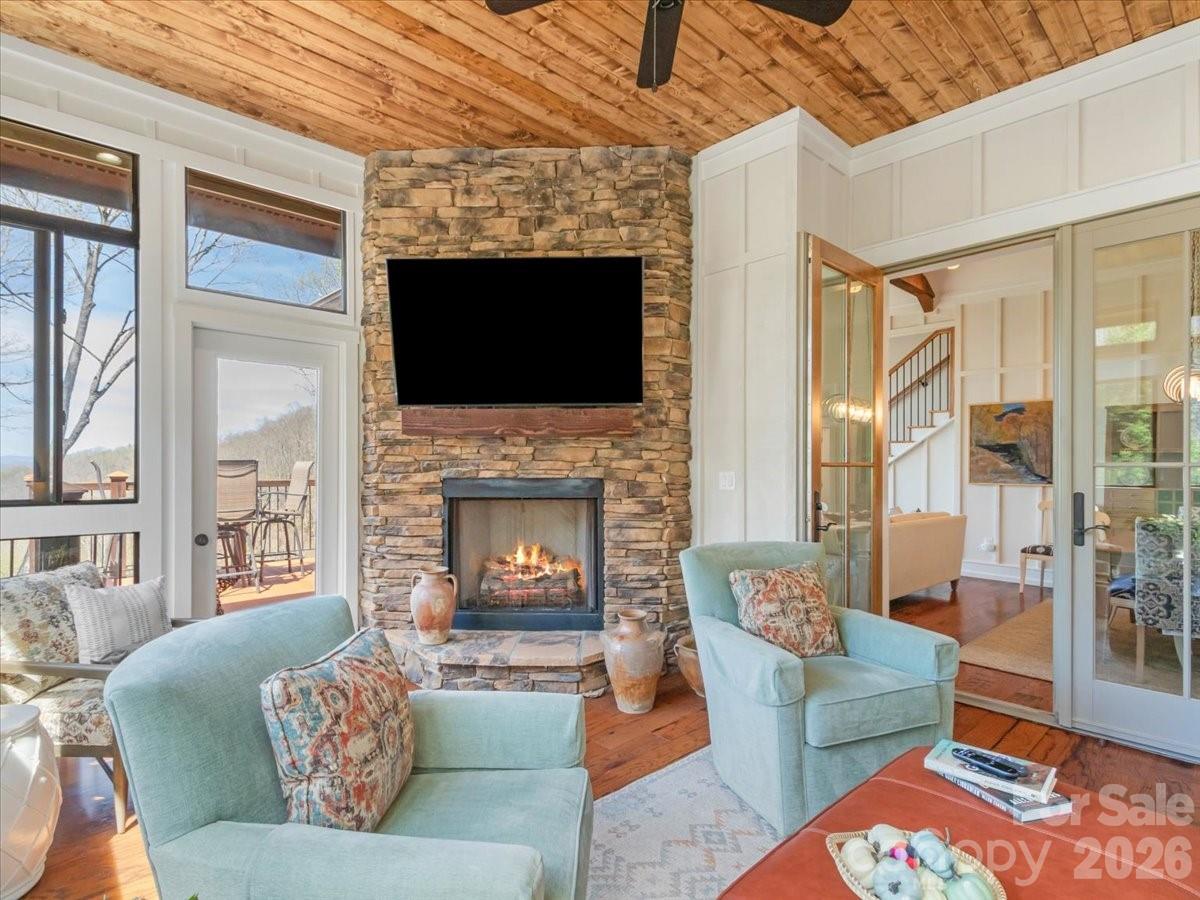 45 Creekside Way Burnsville NC 28714