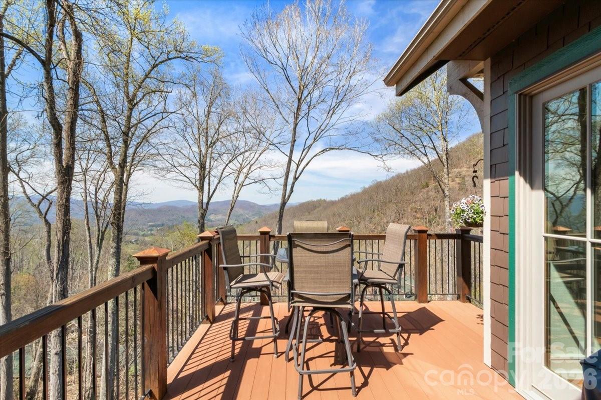 45 Creekside Way Burnsville NC 28714