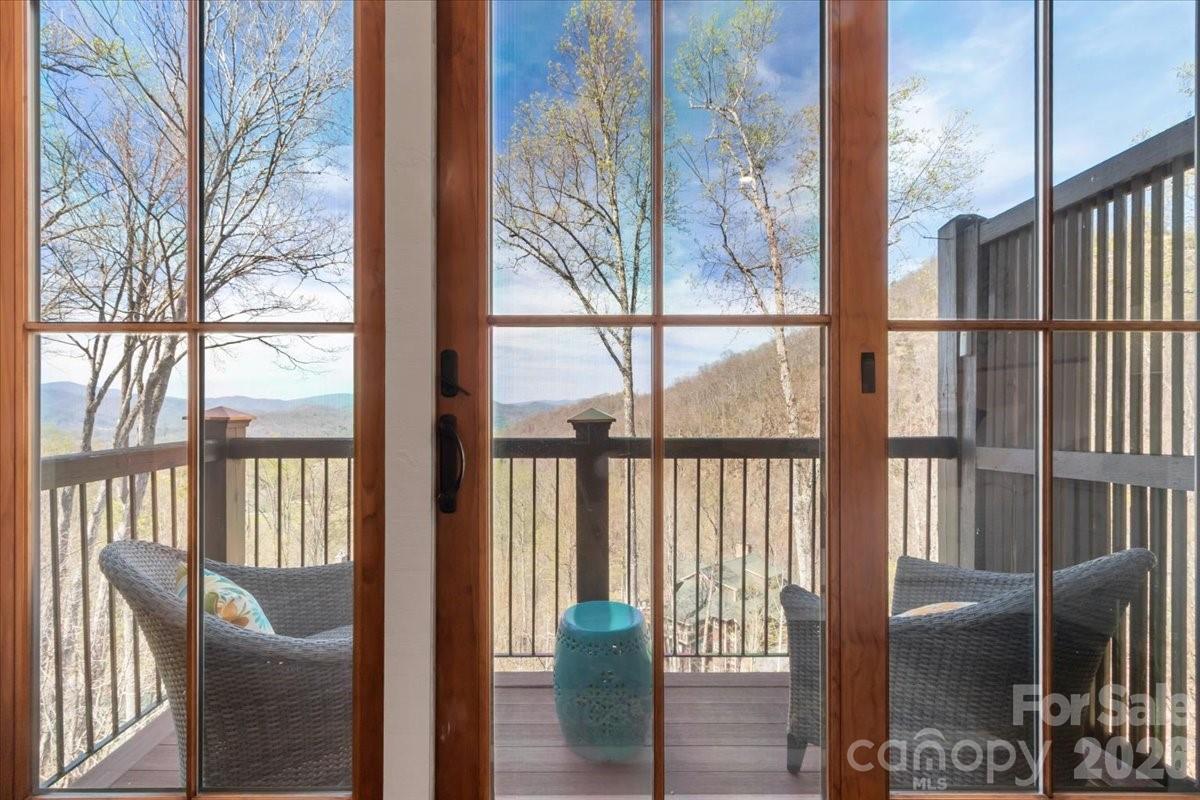 45 Creekside Way Burnsville NC 28714