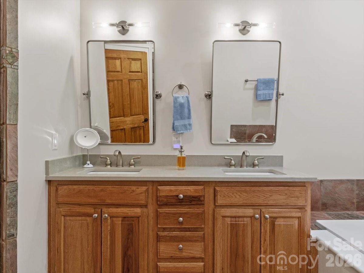 45 Creekside Way Burnsville NC 28714