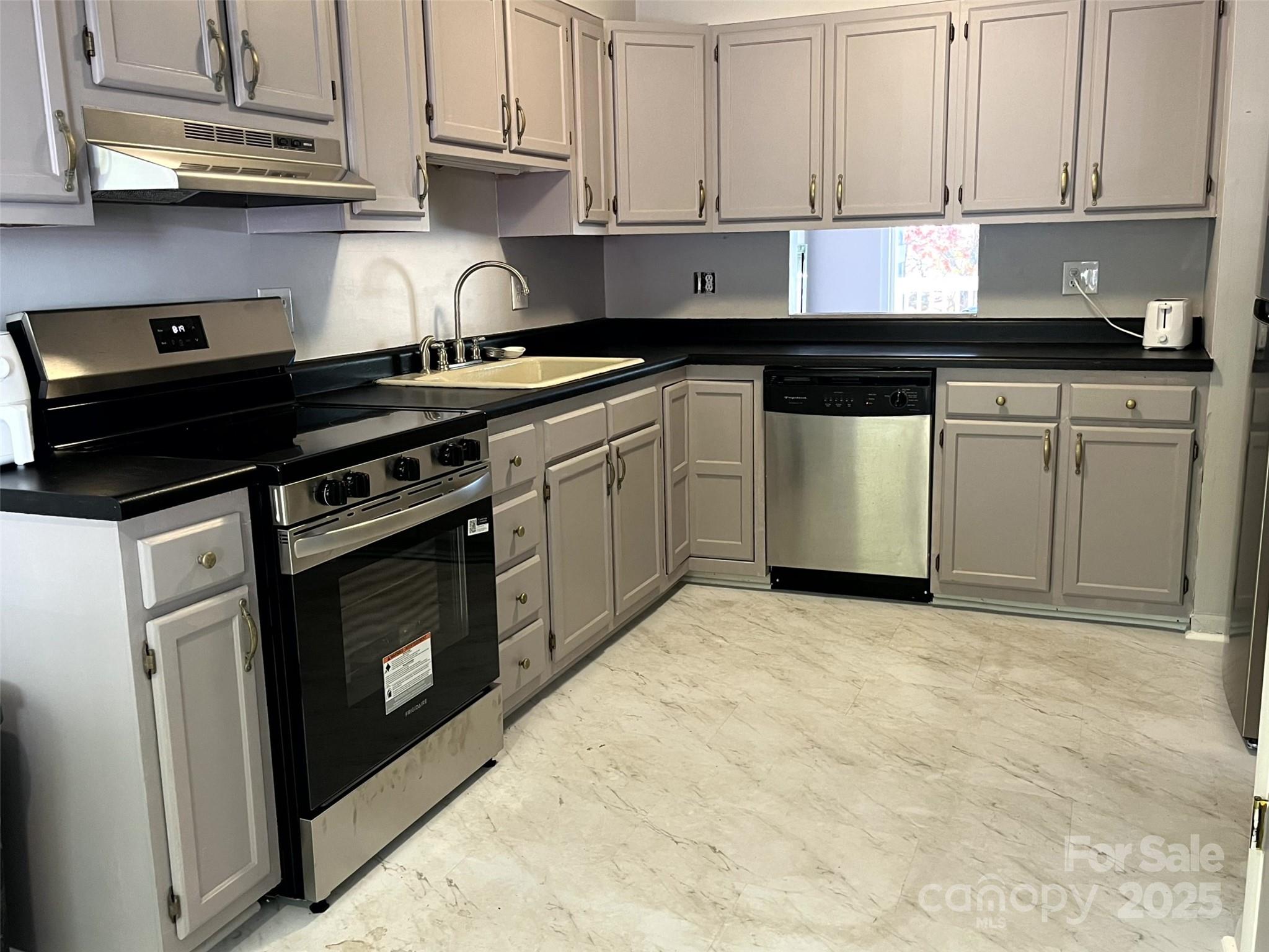 22 Hollybrook Drive Asheville NC 28803