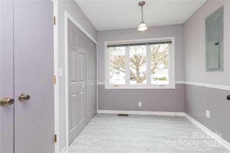 22 Hollybrook Drive Asheville NC 28803