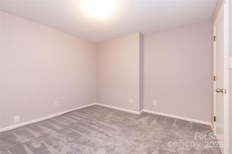 22 Hollybrook Drive Asheville NC 28803