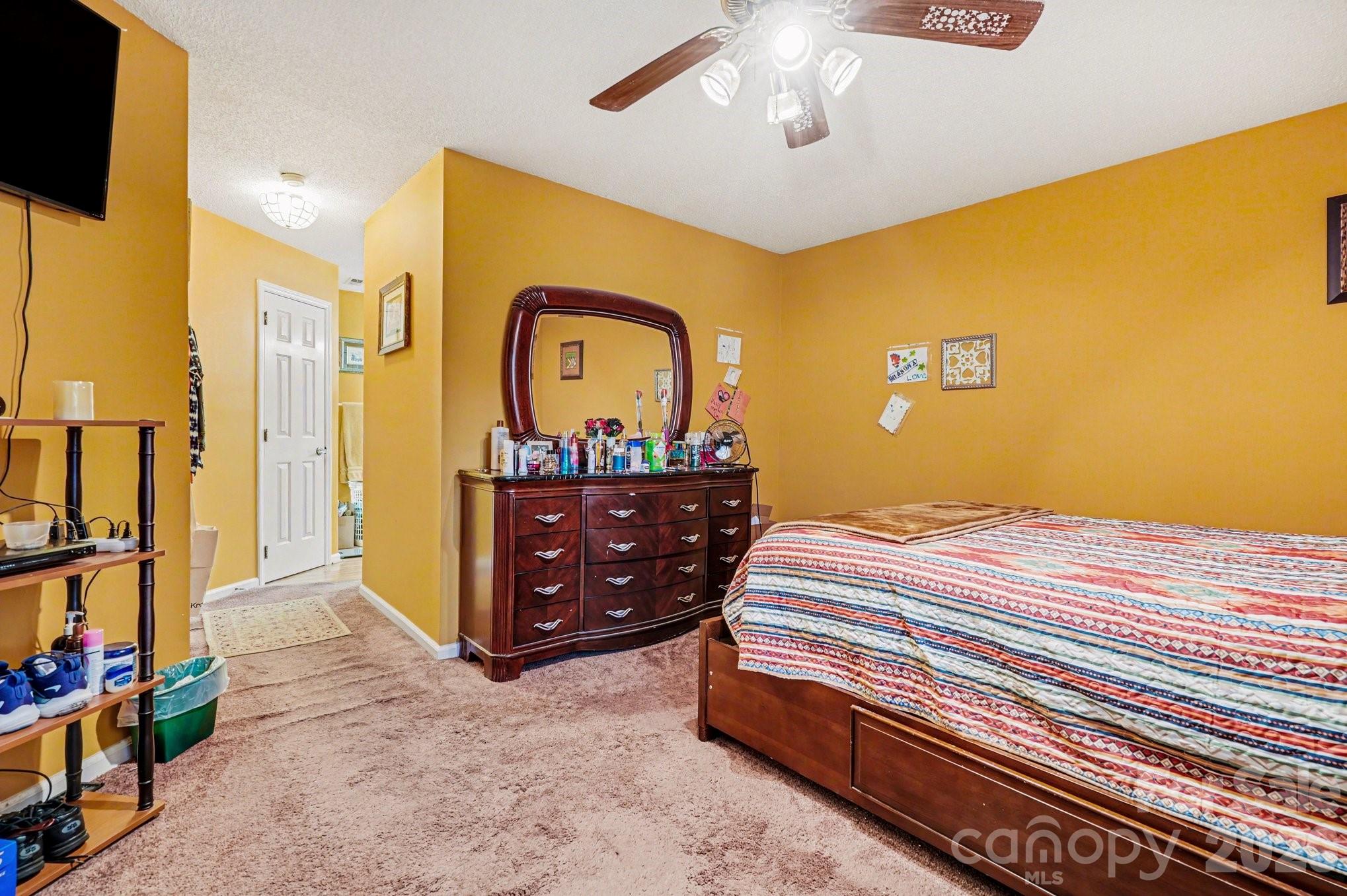 5813 Amity Springs Drive Charlotte NC 28212