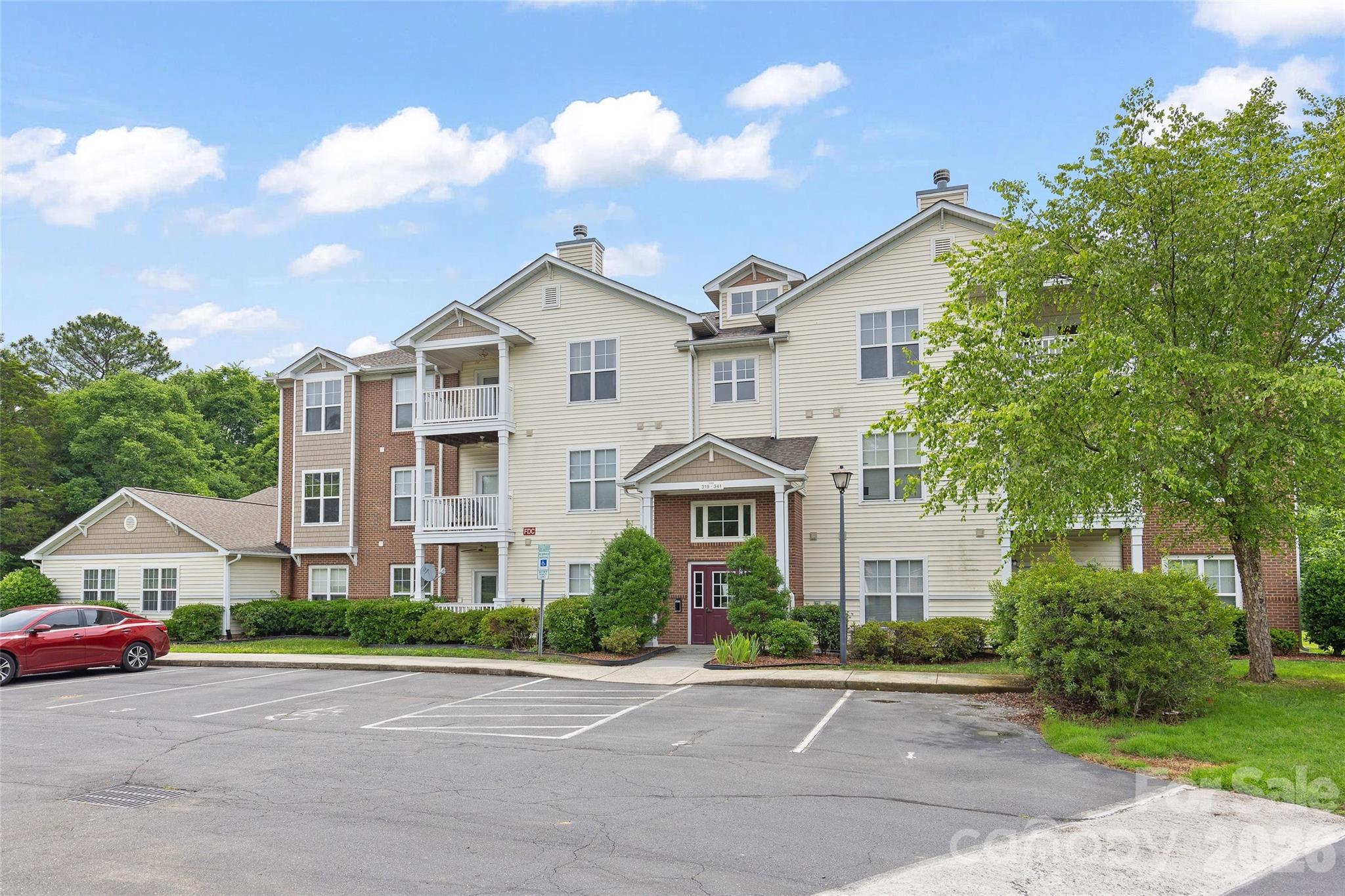 333 Westbend Drive Charlotte NC 28262