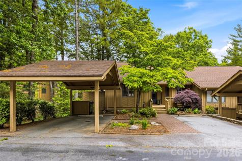 205 N Scarlet Oak Lane Hendersonville NC 28791